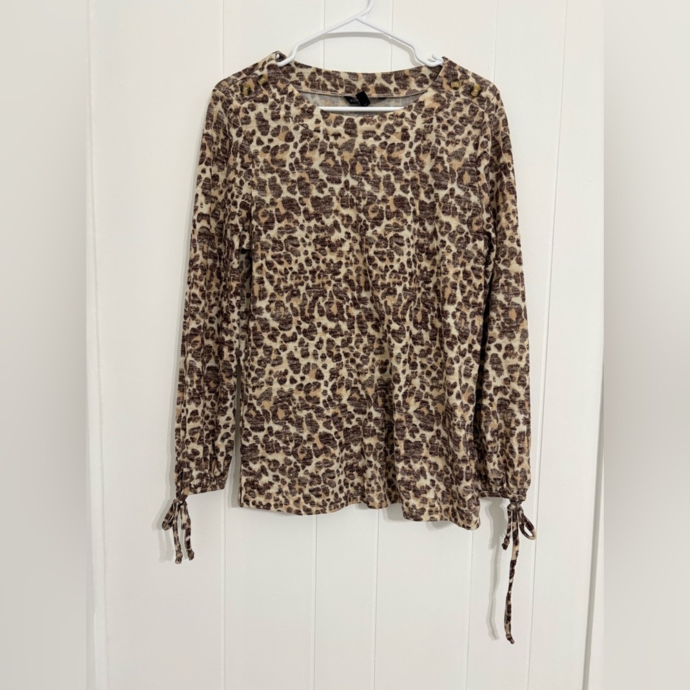 Signature Studio Leopard Print Long Sleeve Top